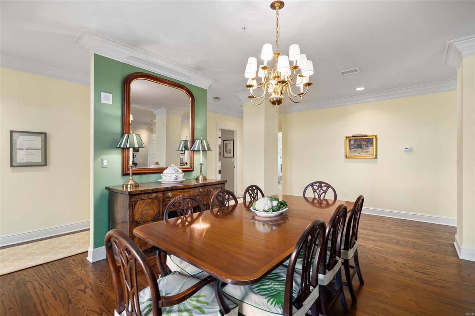 Residence At 800 S Hanley A Condo - Residential