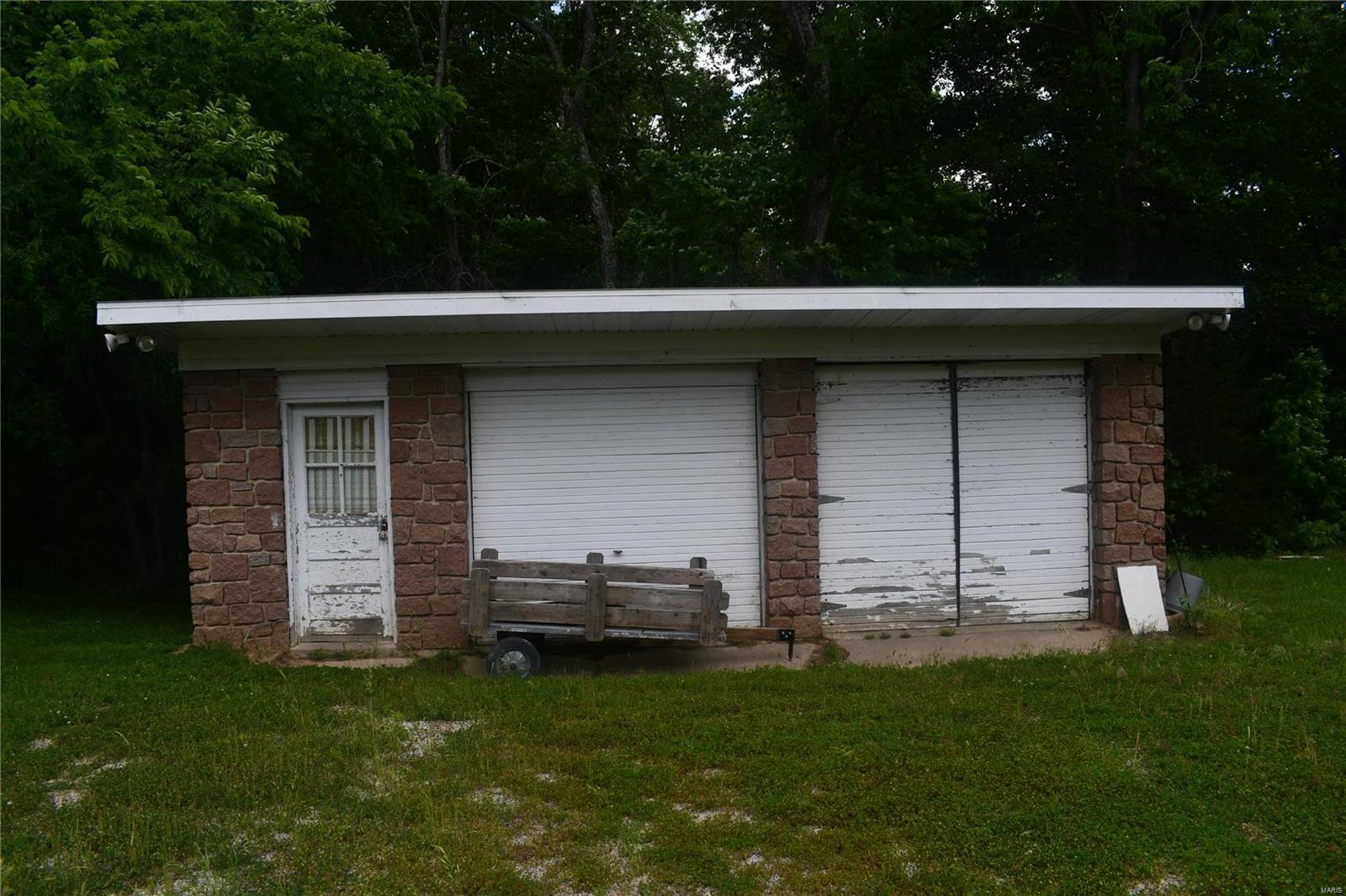 Farmington, Missouri 63640, United States, 2 Bedrooms Bedrooms, ,2 BathroomsBathrooms,Residential,Pending,56657