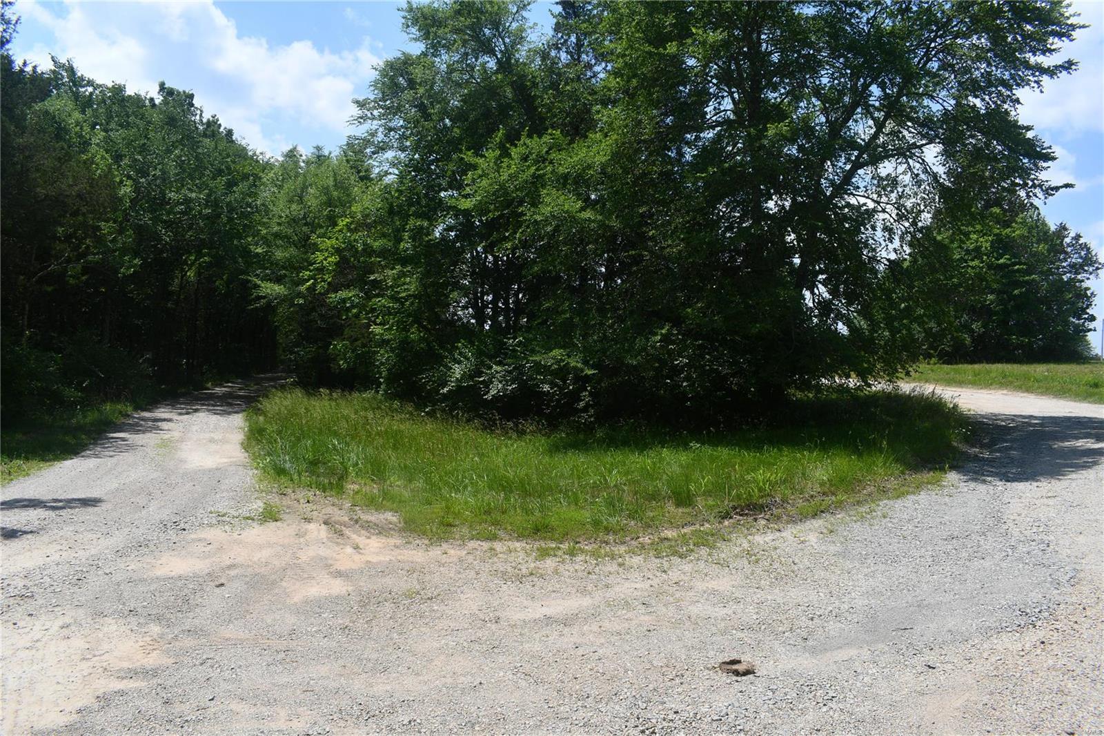 Farmington, Missouri 63640, United States, 2 Bedrooms Bedrooms, ,2 BathroomsBathrooms,Residential,Pending,56657