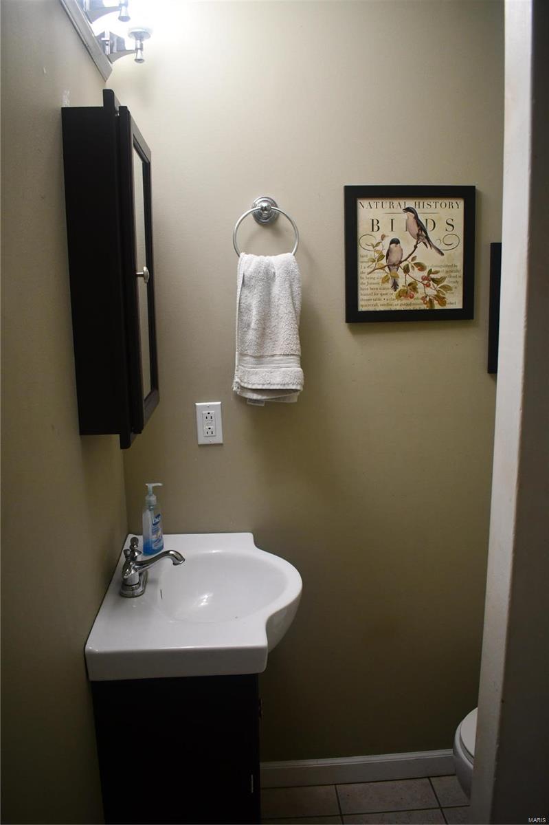 Farmington, Missouri 63640, United States, 2 Bedrooms Bedrooms, ,2 BathroomsBathrooms,Residential,Pending,56657