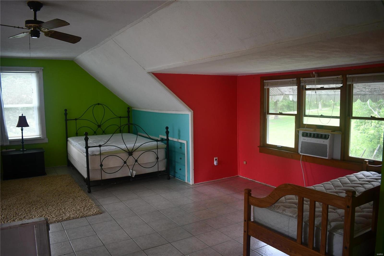 Farmington, Missouri 63640, United States, 2 Bedrooms Bedrooms, ,2 BathroomsBathrooms,Residential,Pending,56657