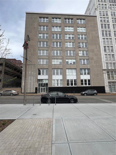 Condominium in St Louis MO 1511 Locust Street.jpg