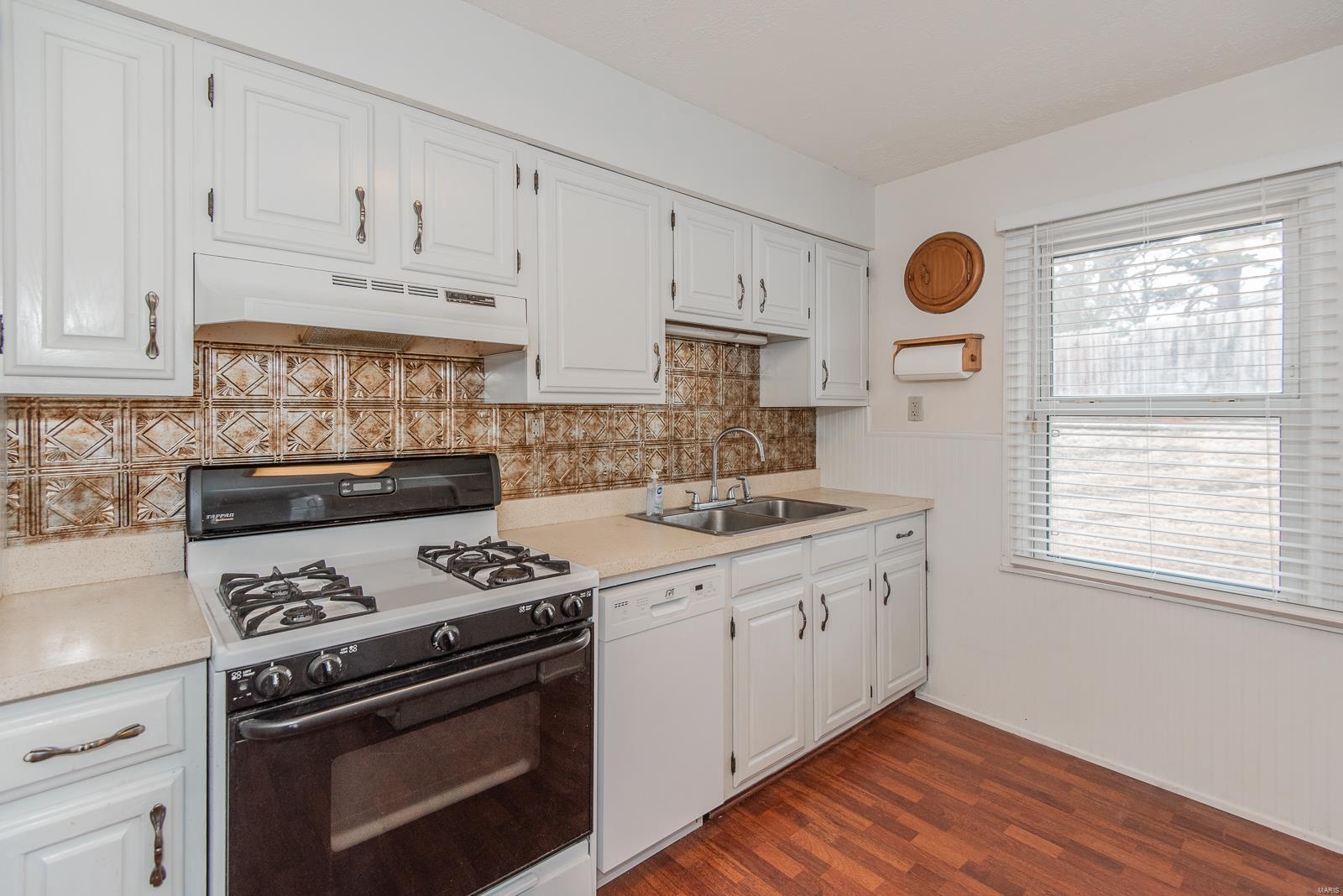 St Louis, Missouri 63125, United States, 2 Bedrooms Bedrooms, ,2 BathroomsBathrooms,Residential,Pending,7578