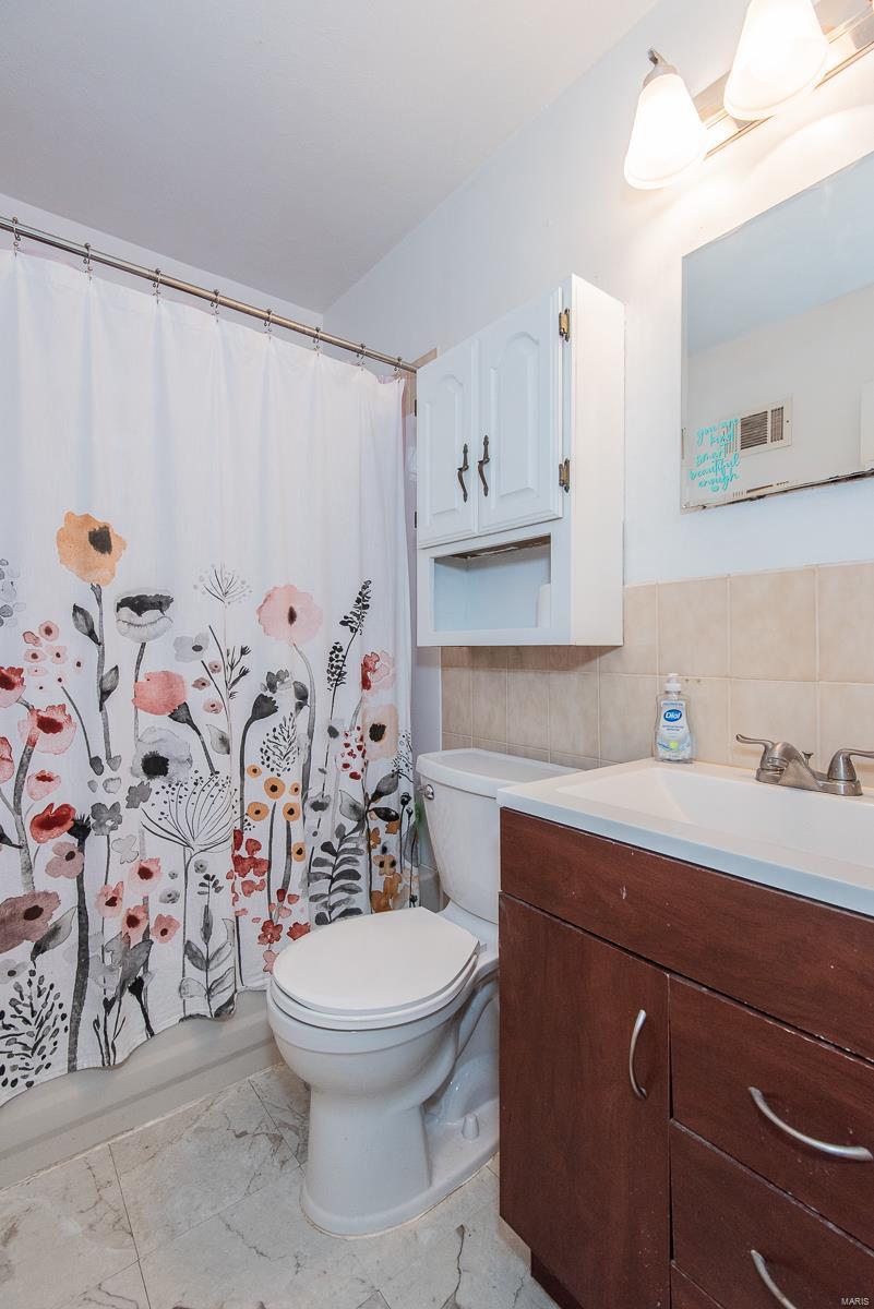 St Louis, Missouri 63125, United States, 2 Bedrooms Bedrooms, ,2 BathroomsBathrooms,Residential,Pending,7578