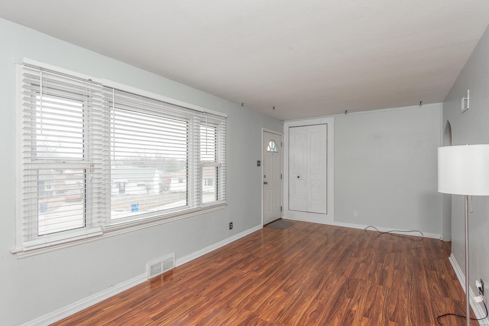 St Louis, Missouri 63125, United States, 2 Bedrooms Bedrooms, ,2 BathroomsBathrooms,Residential,Pending,7578