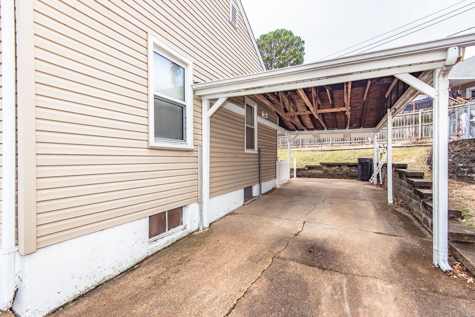 St Louis, Missouri 63125, United States, 2 Bedrooms Bedrooms, ,2 BathroomsBathrooms,Residential,Pending,7578