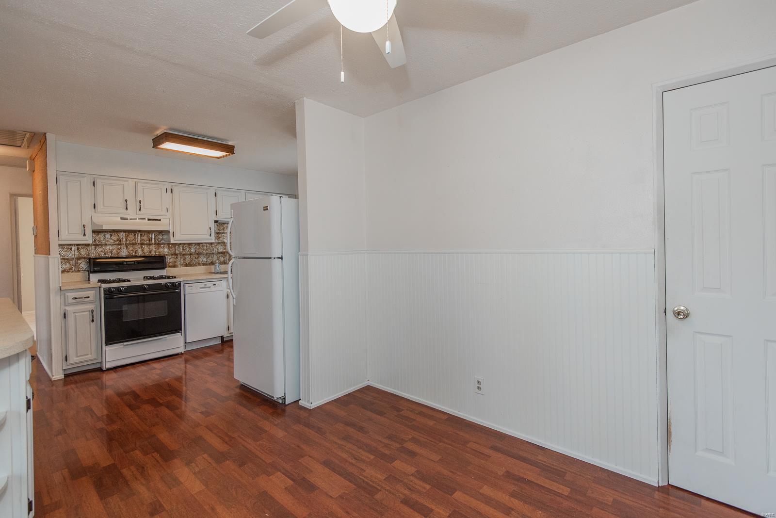 St Louis, Missouri 63125, United States, 2 Bedrooms Bedrooms, ,2 BathroomsBathrooms,Residential,Pending,7578