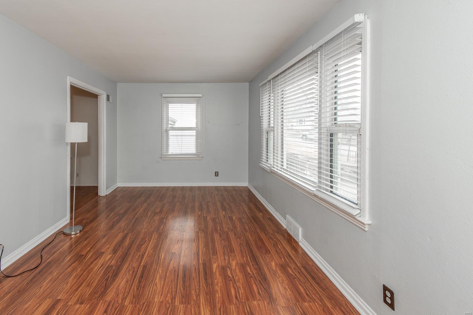 St Louis, Missouri 63125, United States, 2 Bedrooms Bedrooms, ,2 BathroomsBathrooms,Residential,Pending,7578