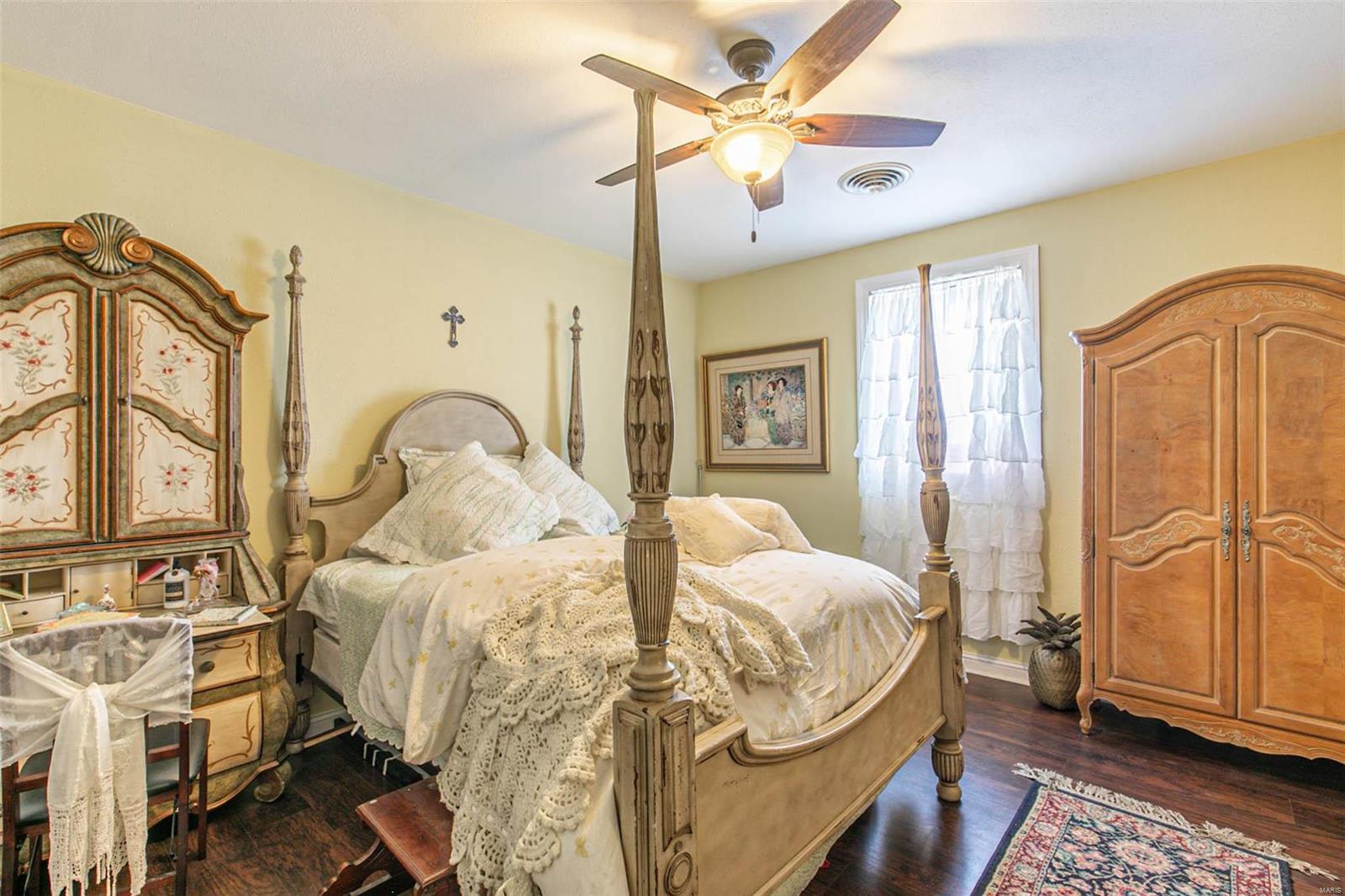 NON SUBDIVISION - Commercial Sale