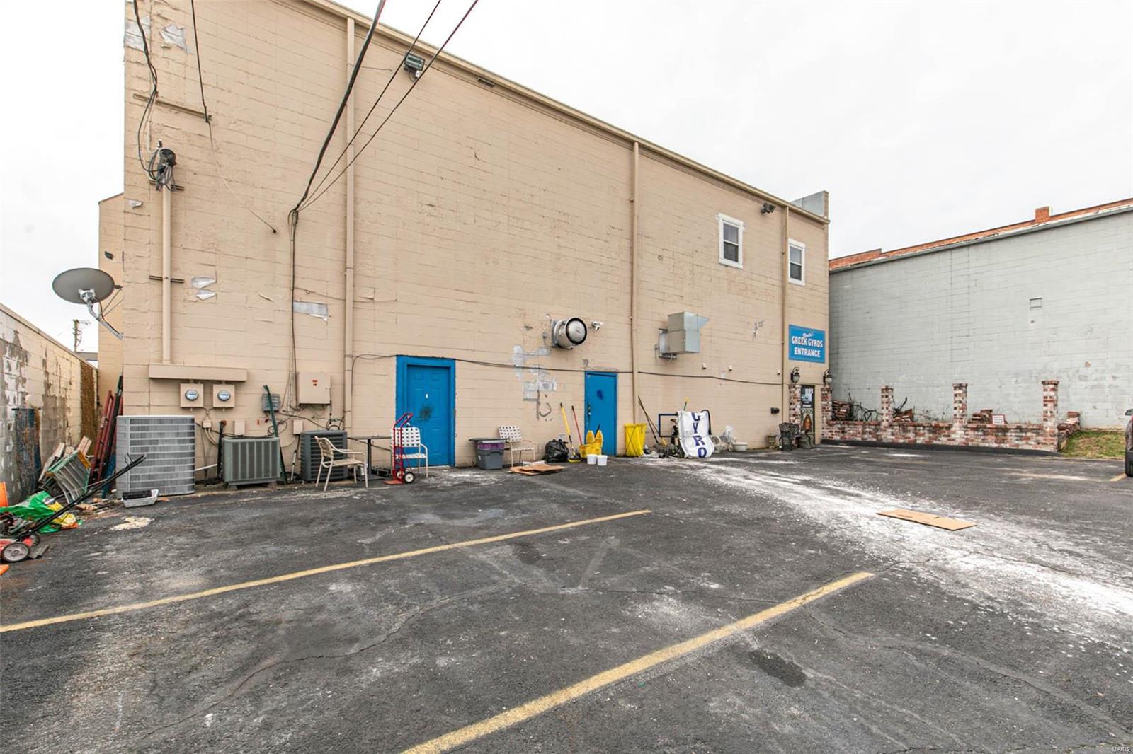 NON SUBDIVISION - Commercial Sale