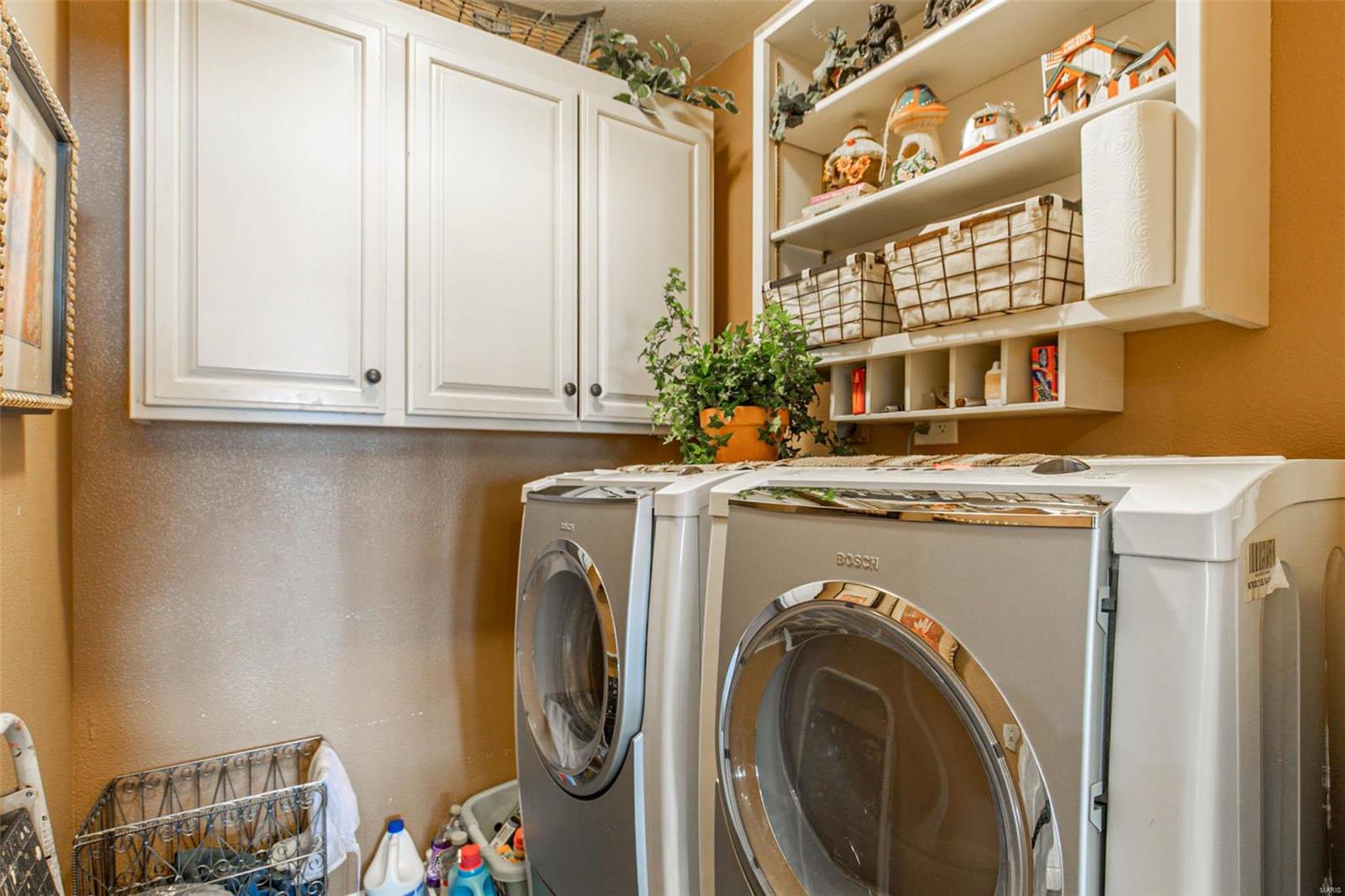 NON SUBDIVISION - Commercial Sale