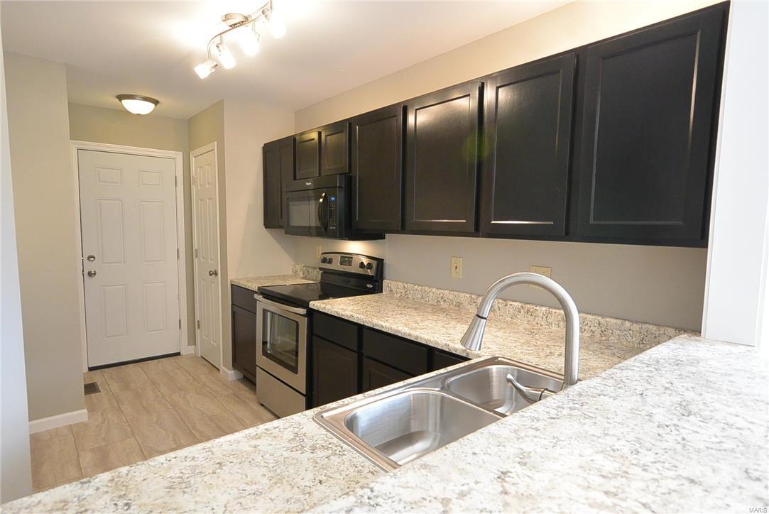 Morningside Twnhs Condo Ph - Residential