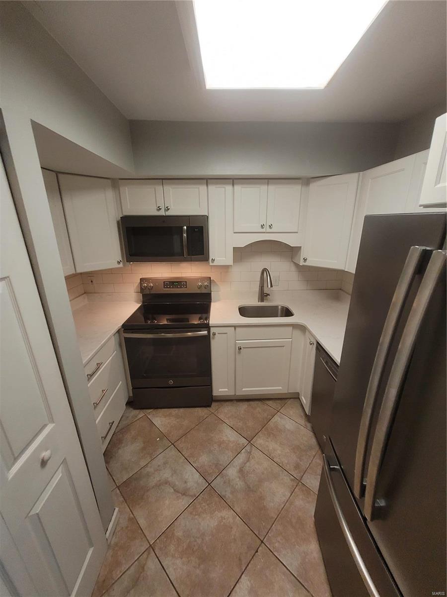 Brentwood Forest Condo Ph Six - Residential