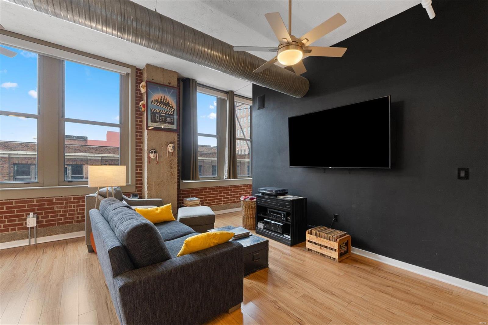1627 Locust Street 402