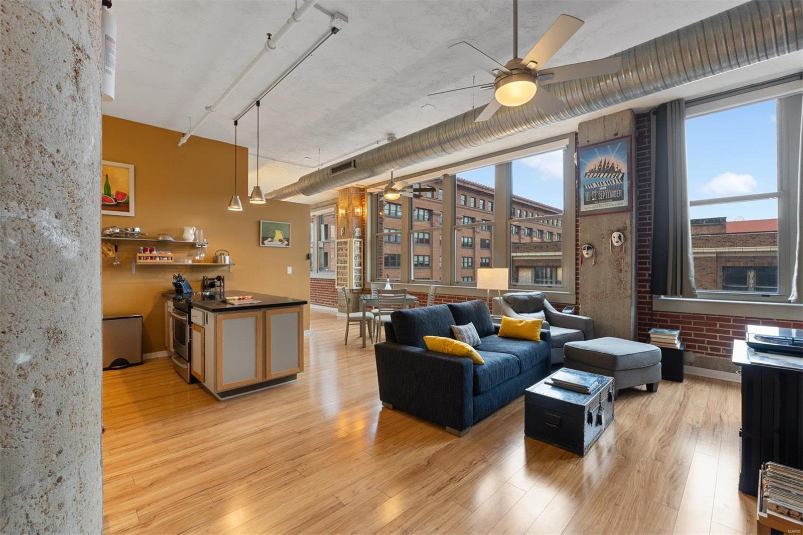 1627 Locust Street 402