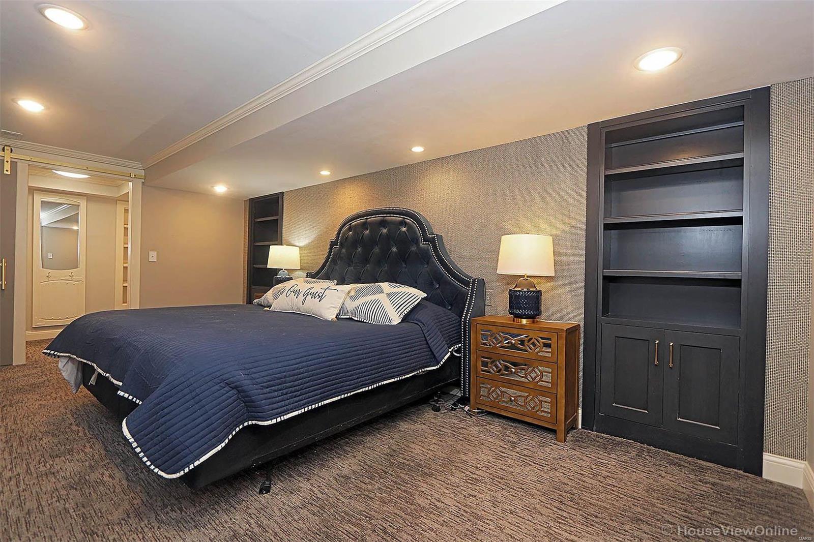 Chateau Oaks - Residential