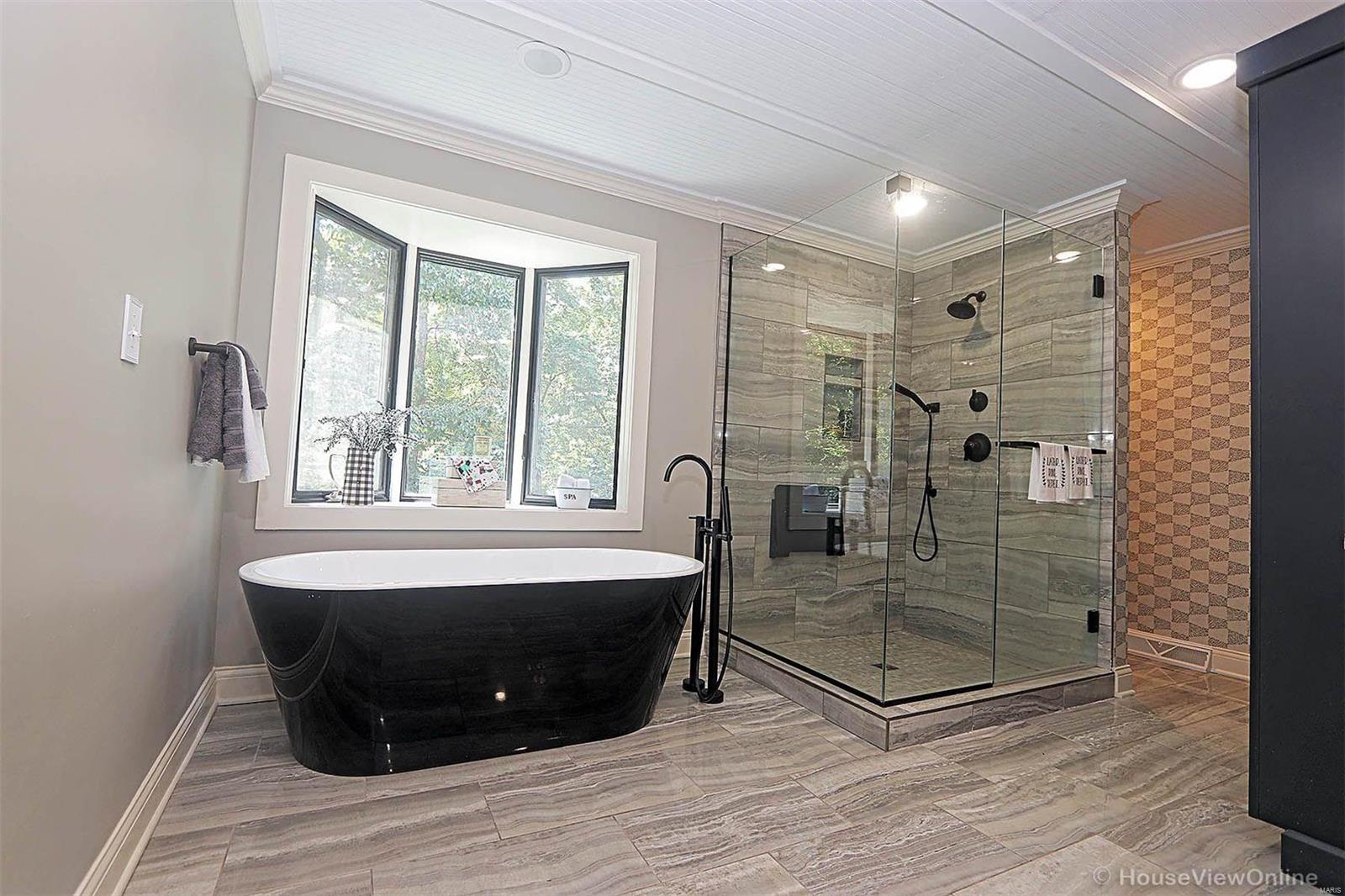 Chateau Oaks - Residential