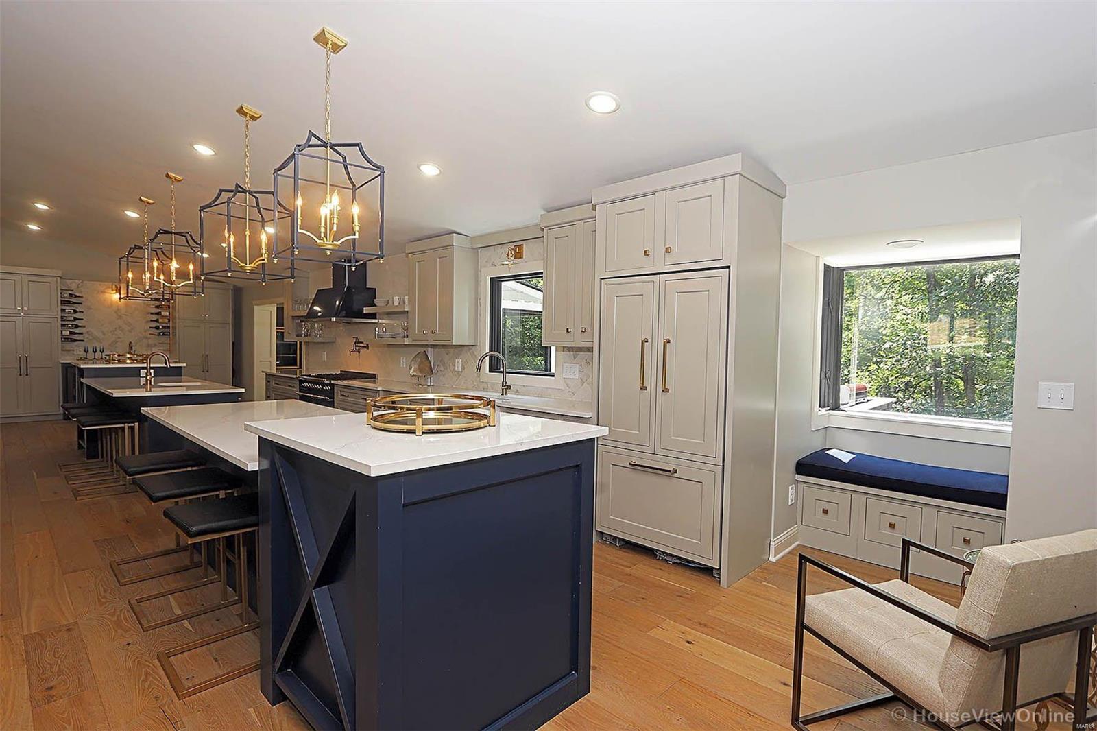 Chateau Oaks - Residential