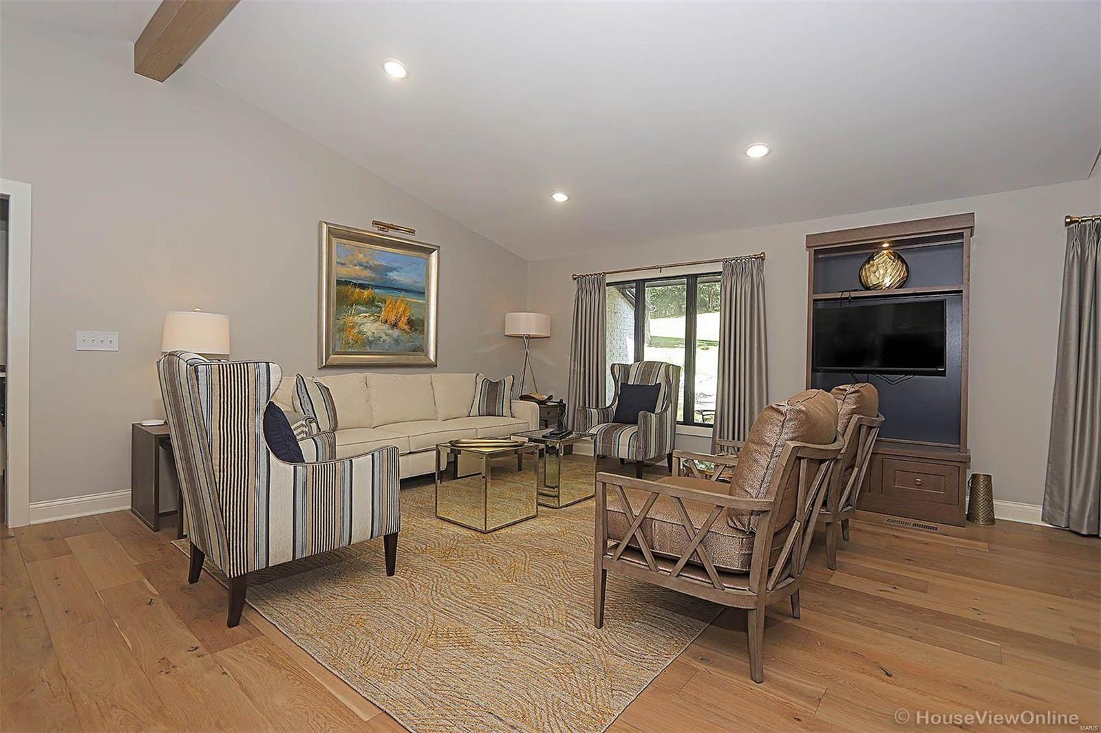 Chateau Oaks - Residential