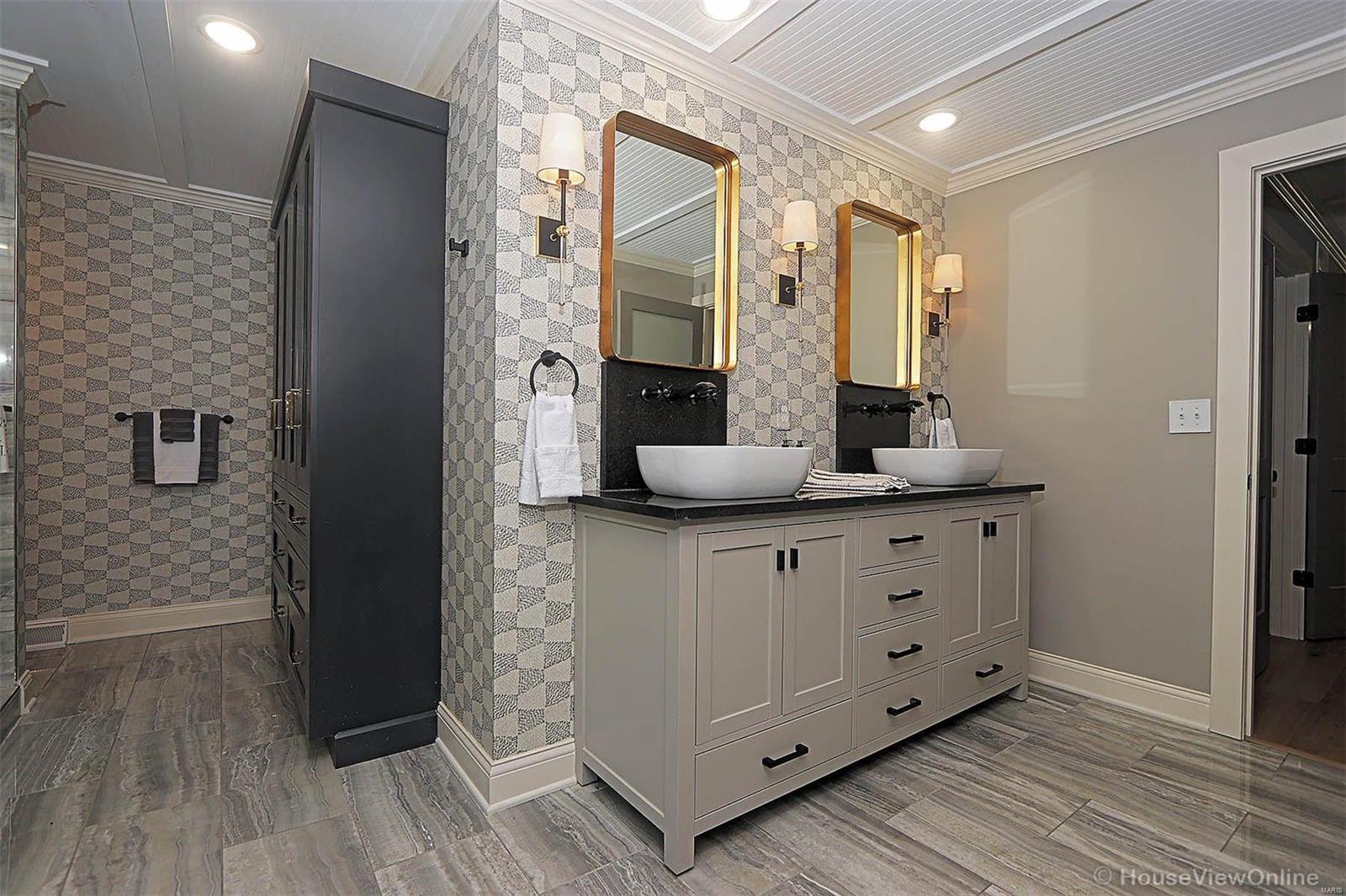 Chateau Oaks - Residential