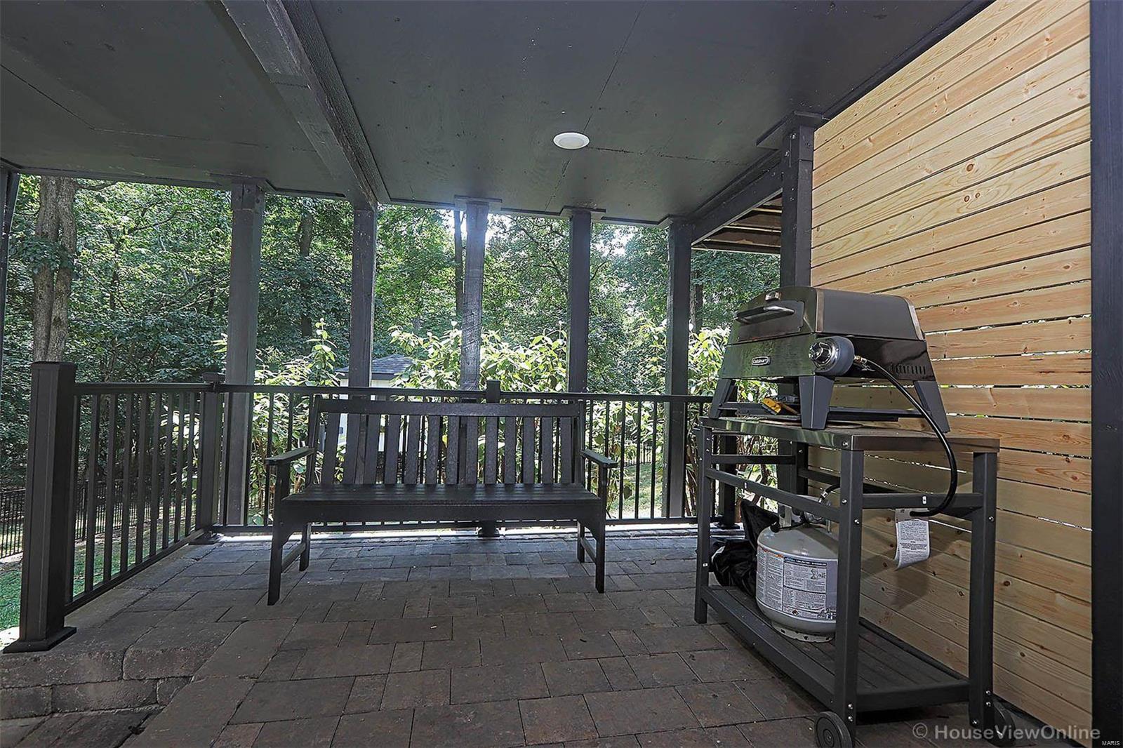 Chateau Oaks - Residential