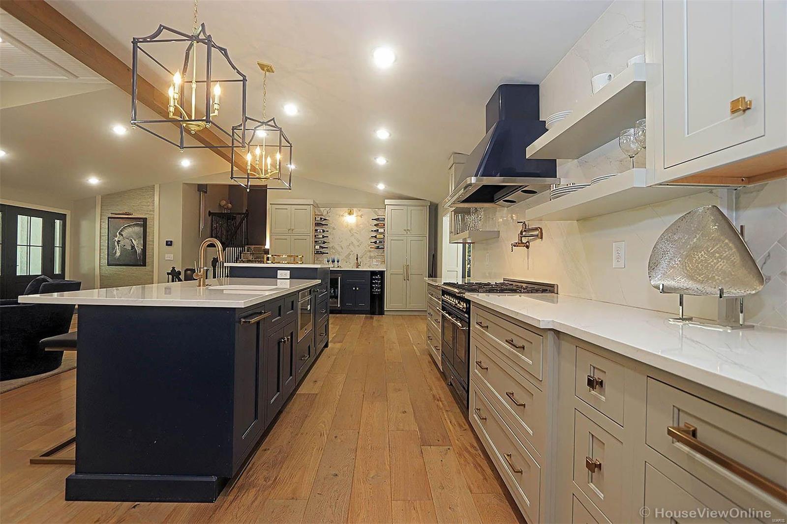 Chateau Oaks - Residential