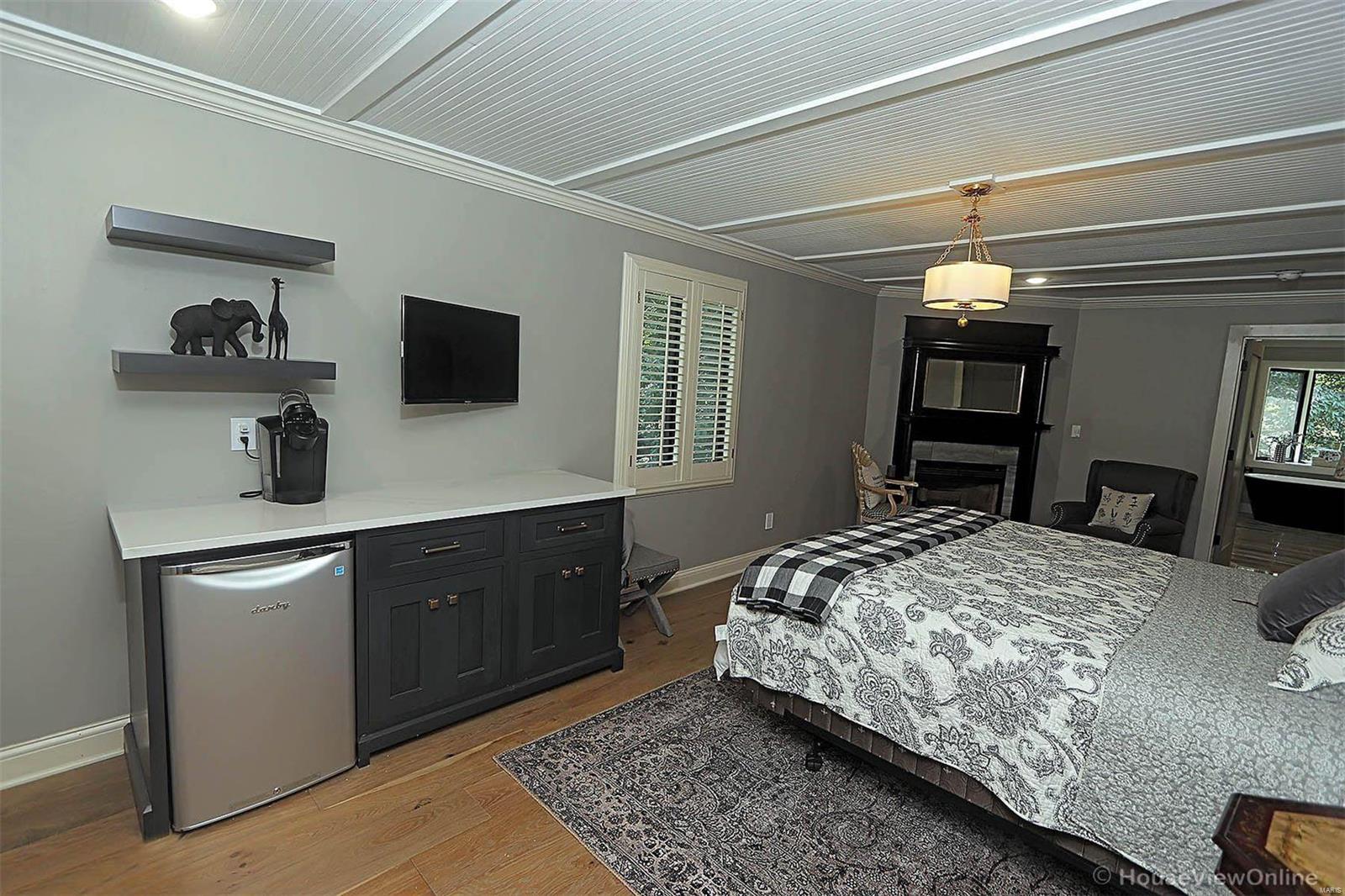 Chateau Oaks - Residential