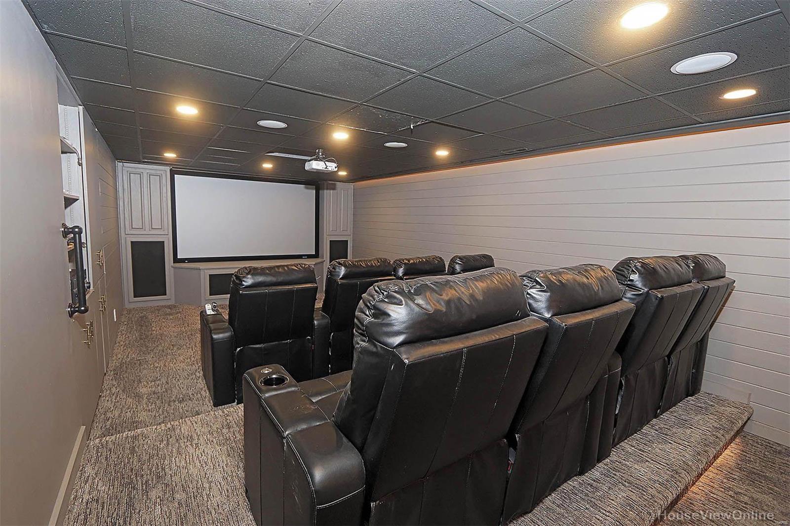 Chateau Oaks - Residential