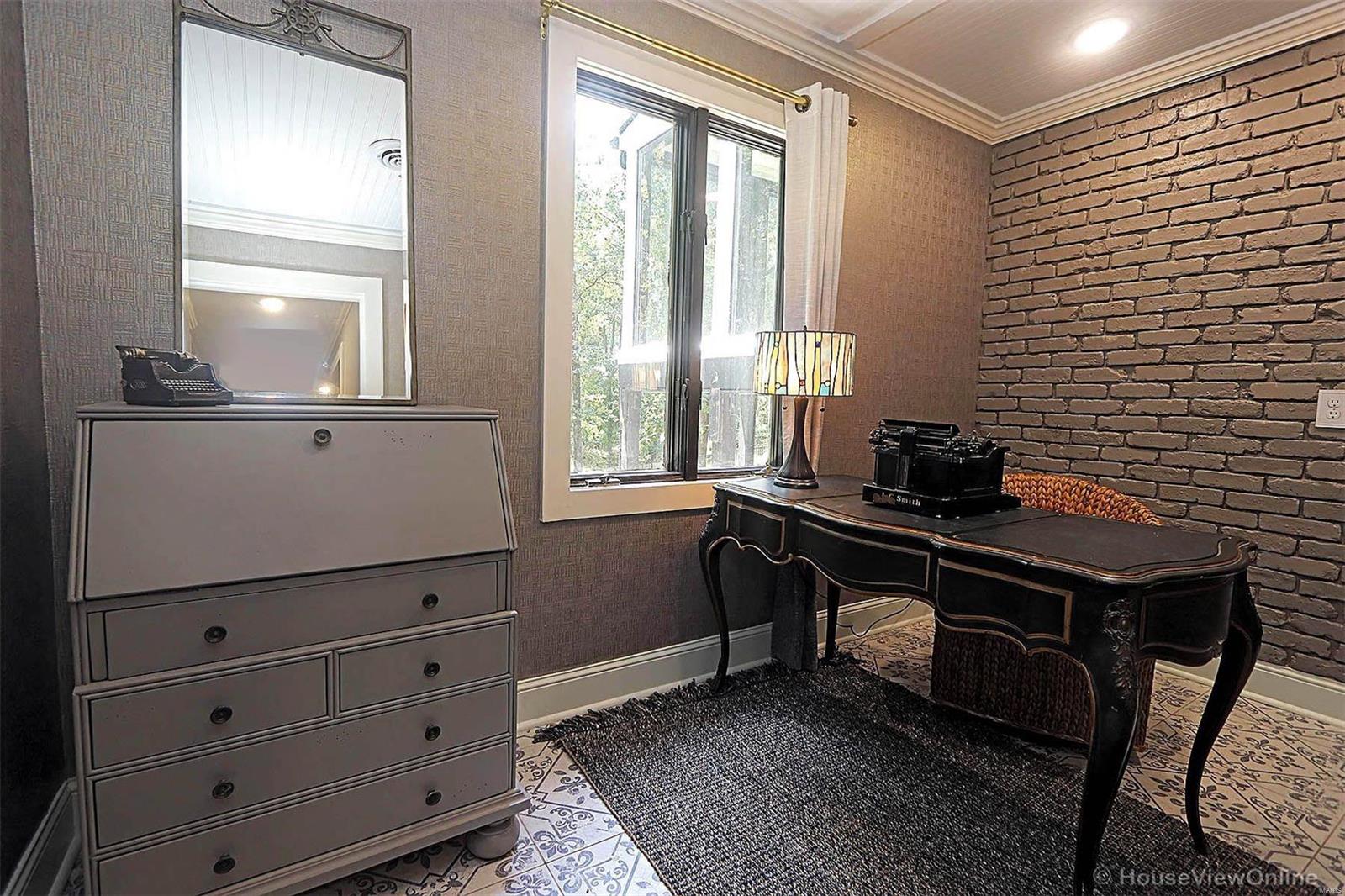 Chateau Oaks - Residential