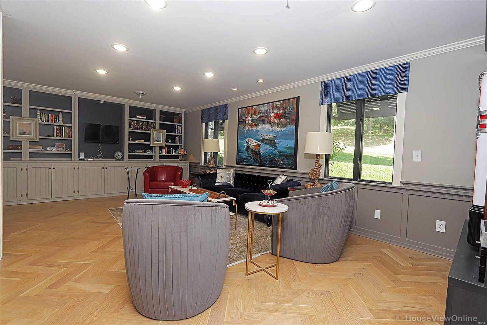 Chateau Oaks - Residential