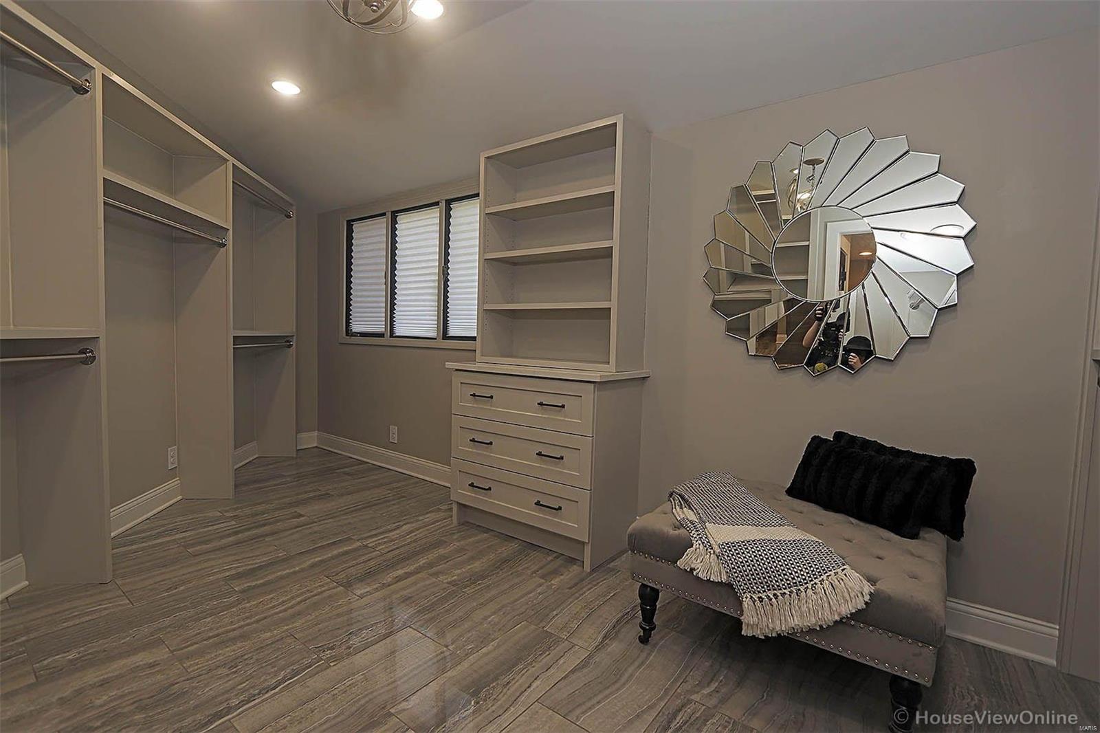 Chateau Oaks - Residential