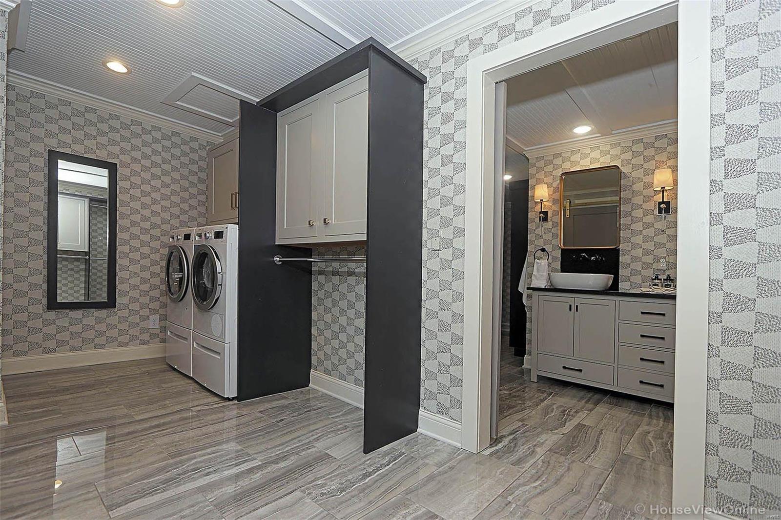 Chateau Oaks - Residential