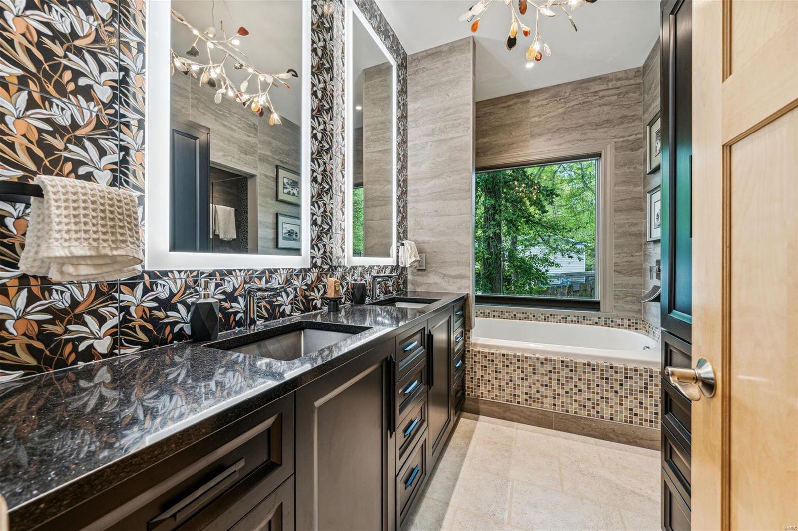 421 & 427 Emmerson Ave Consolidation - Residential