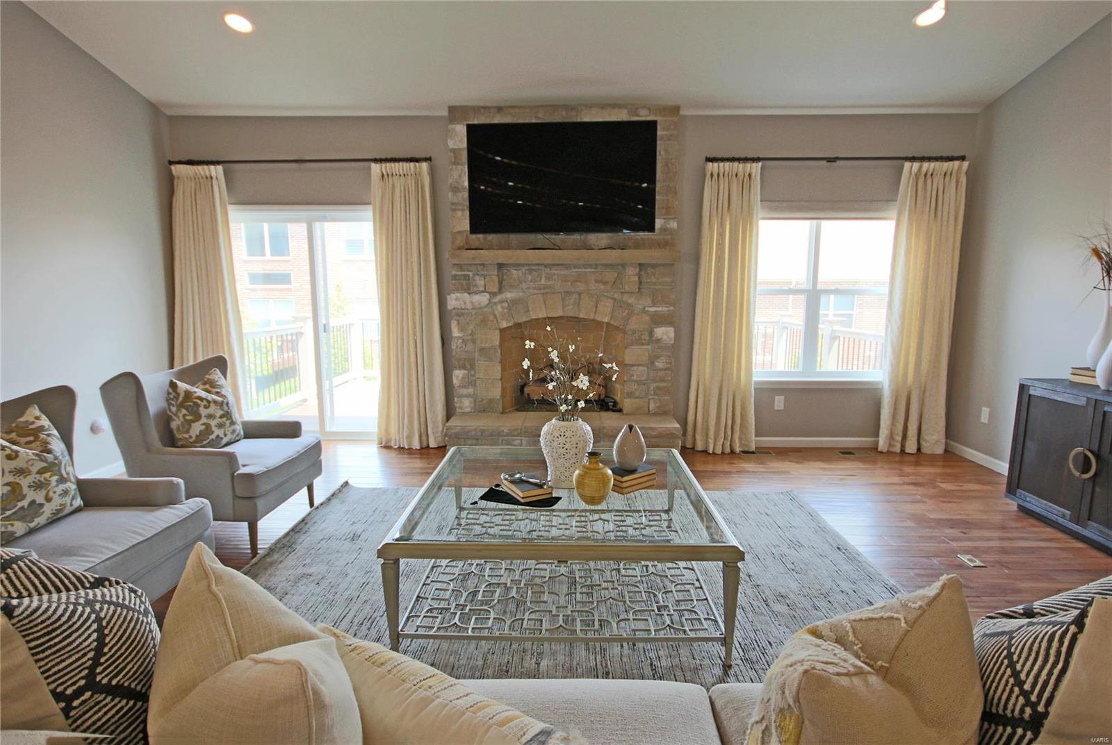 Arbors At Frontenac - Residential