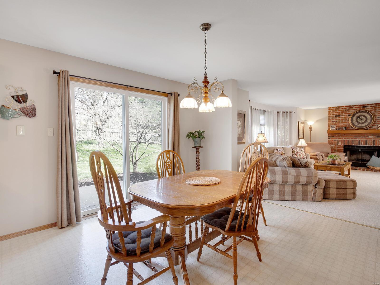 Twin Chimneys Village E Plum Grove - Residential