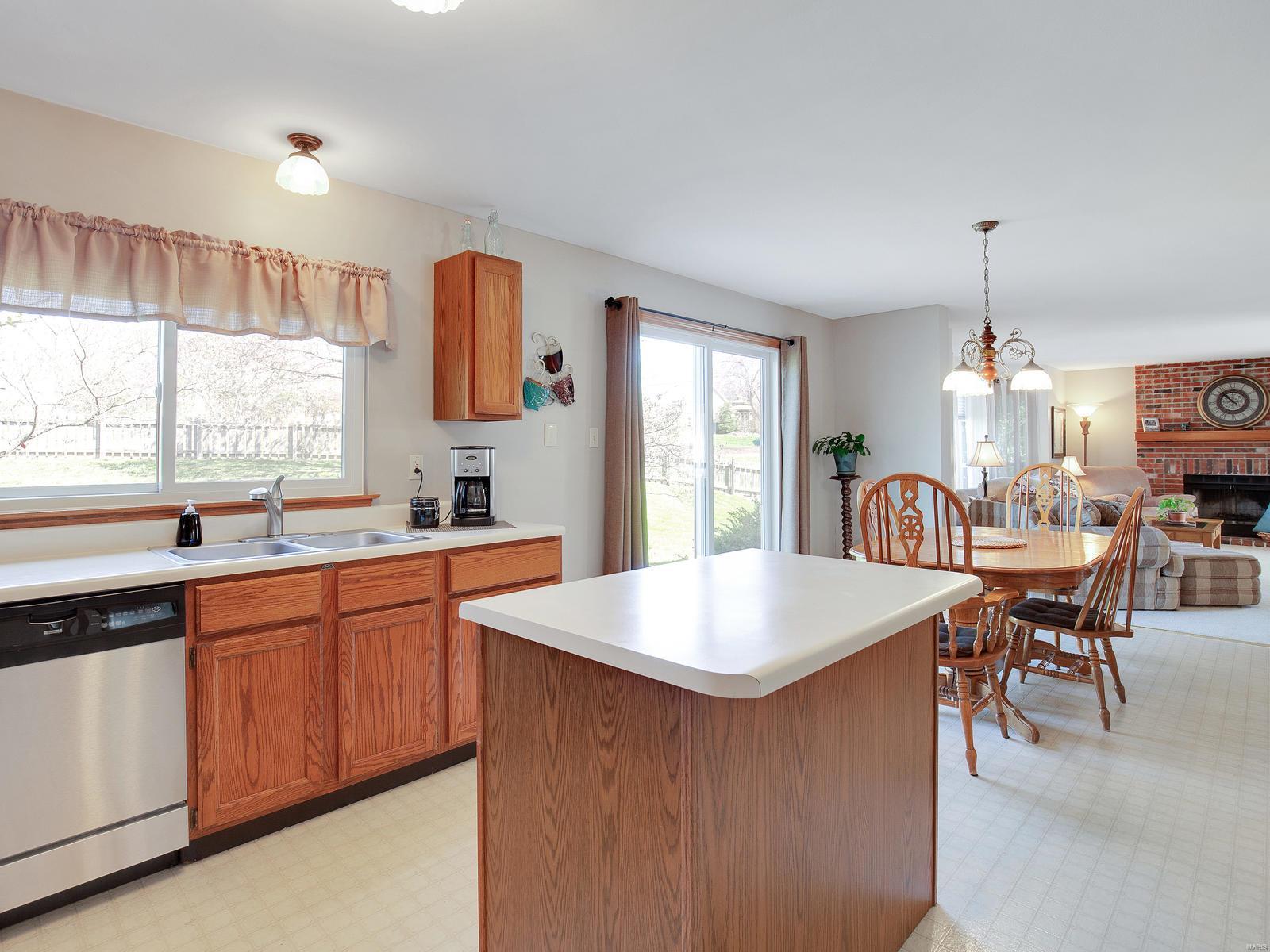 Twin Chimneys Village E Plum Grove - Residential