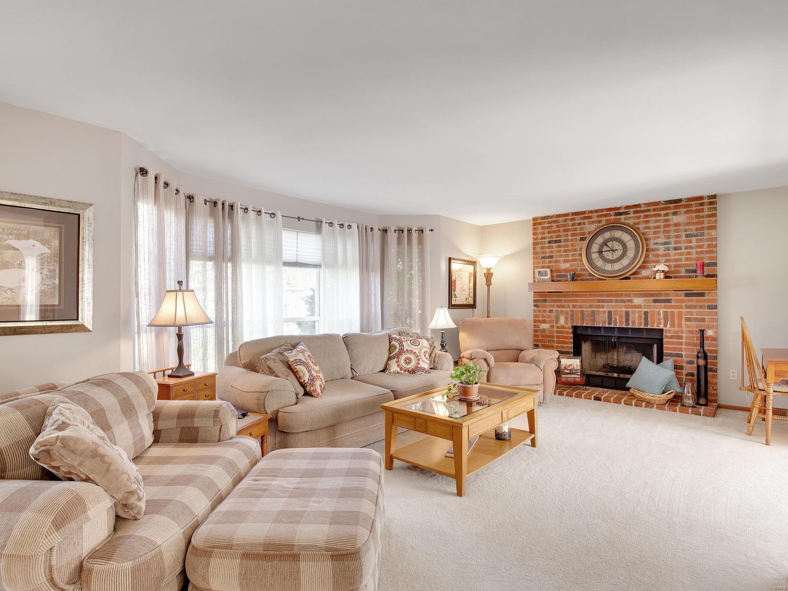 Twin Chimneys Village E Plum Grove - Residential