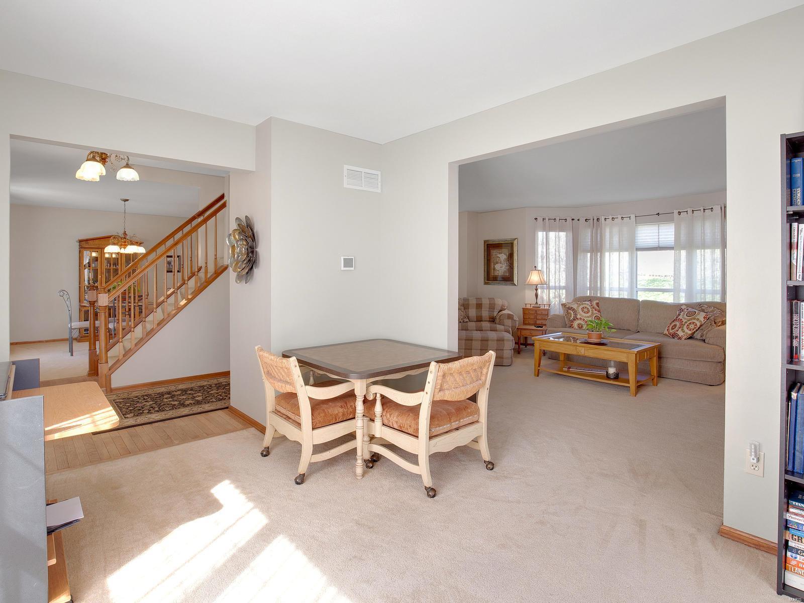 Twin Chimneys Village E Plum Grove - Residential