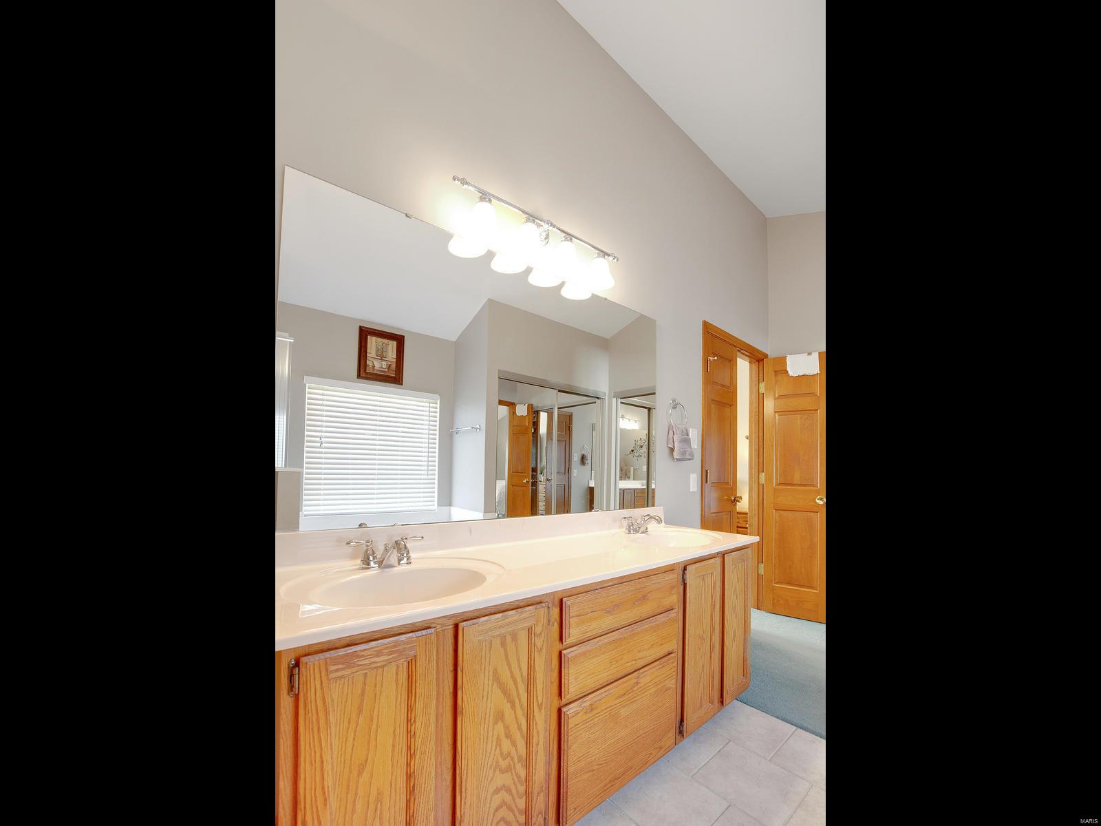 Twin Chimneys Village E Plum Grove - Residential