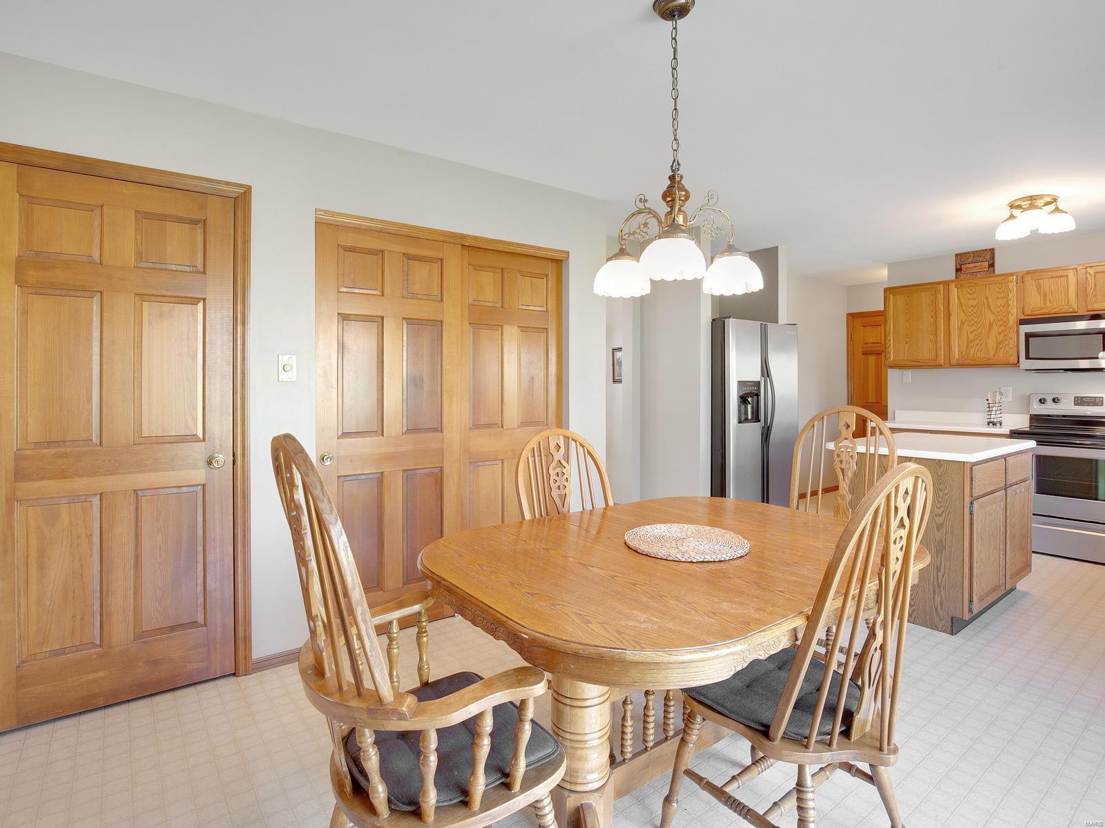 Twin Chimneys Village E Plum Grove - Residential