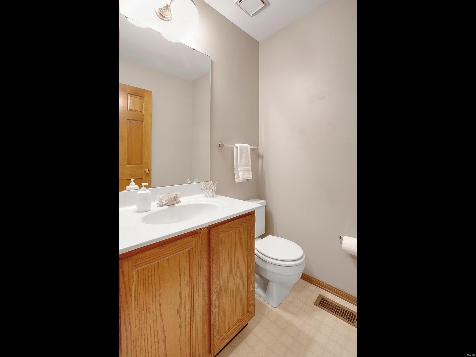 Twin Chimneys Village E Plum Grove - Residential