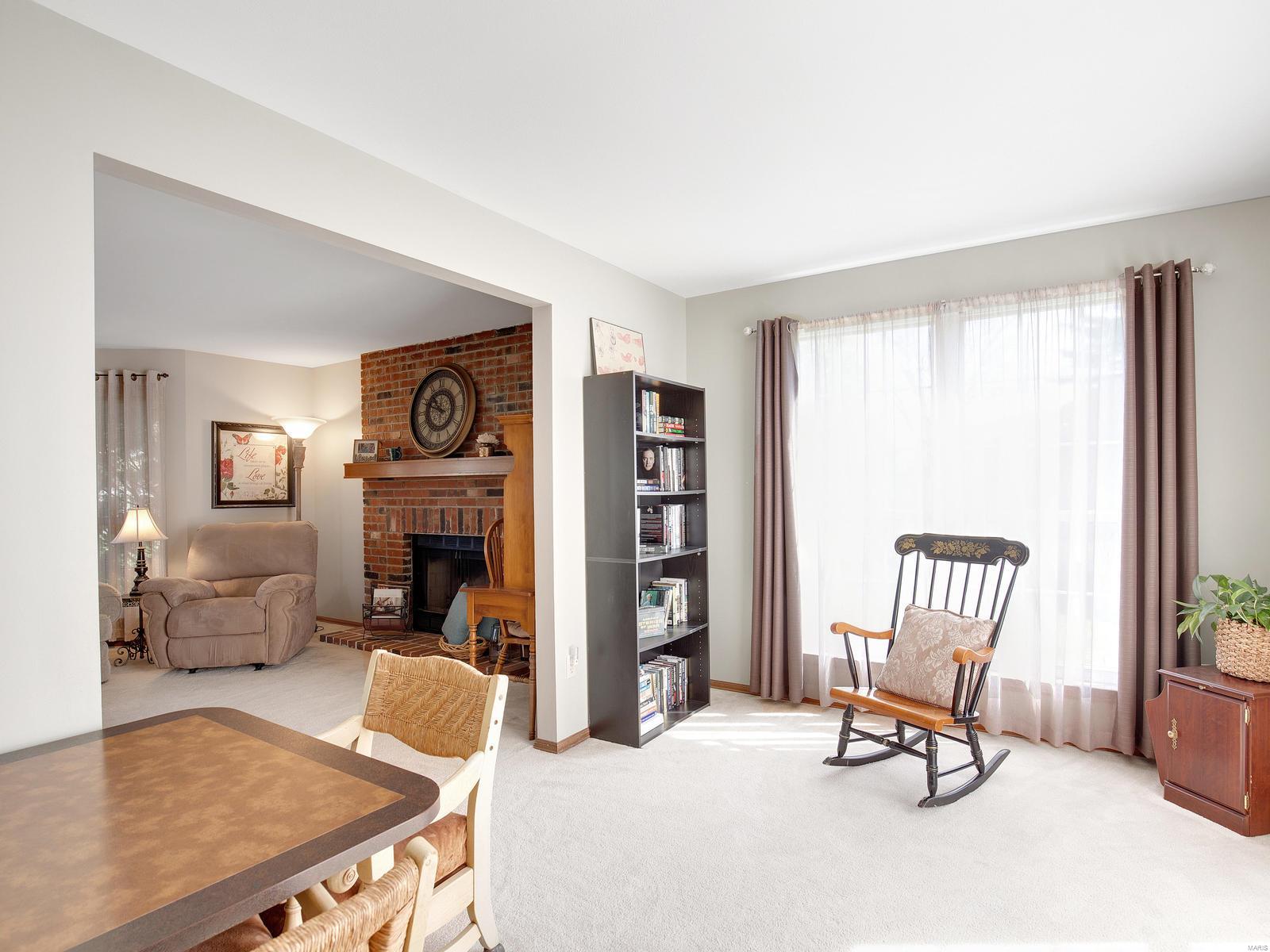 Twin Chimneys Village E Plum Grove - Residential