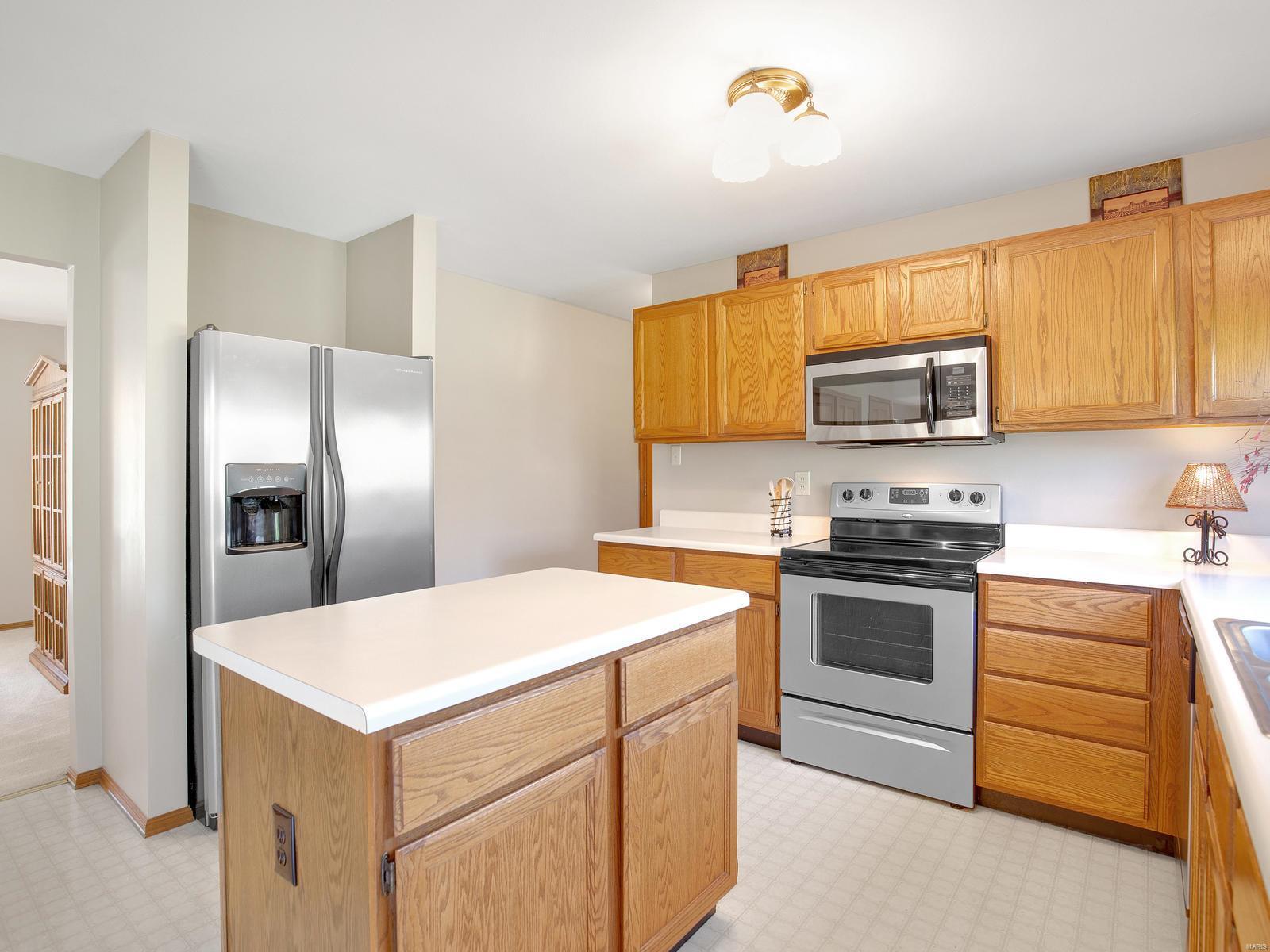 Twin Chimneys Village E Plum Grove - Residential