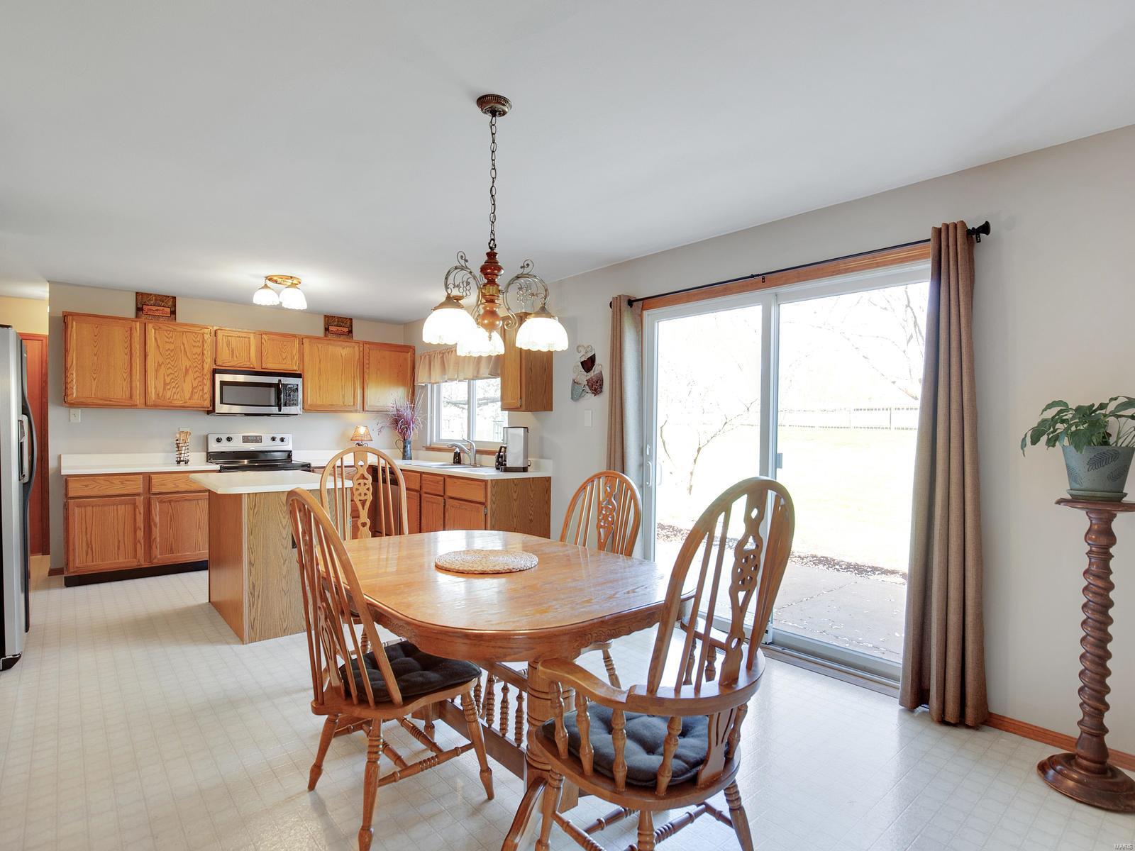 Twin Chimneys Village E Plum Grove - Residential