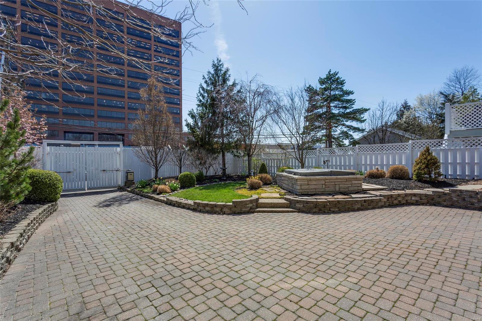 Clayton Gardens - Residential