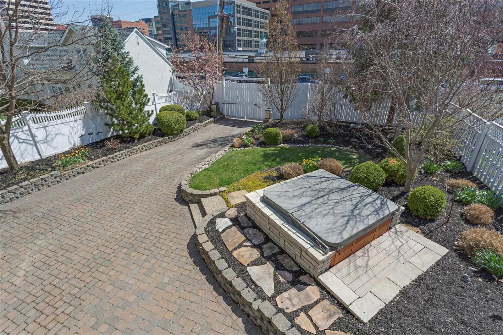 Clayton Gardens - Residential