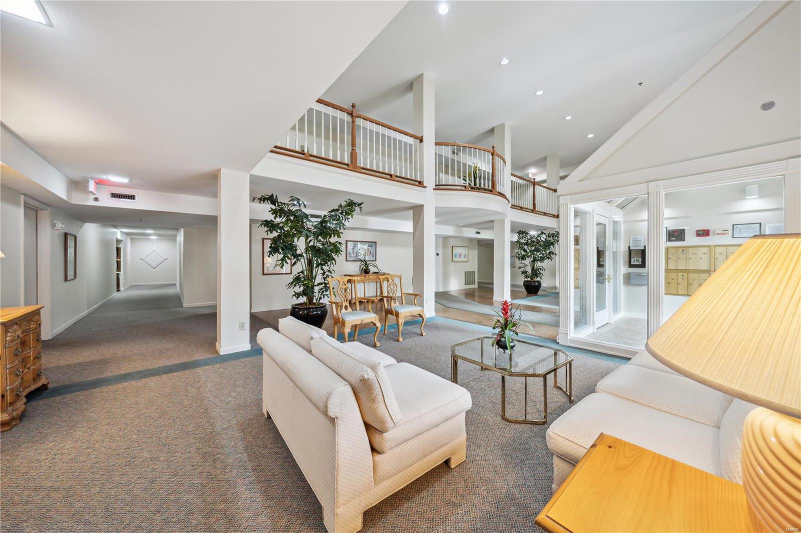 Villas At Golfview Condo The - Residential