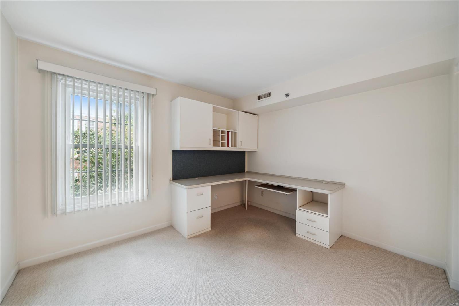 Villas At Golfview Condo The - Residential