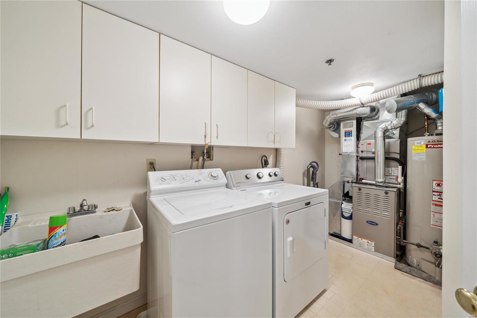 Villas At Golfview Condo The - Residential