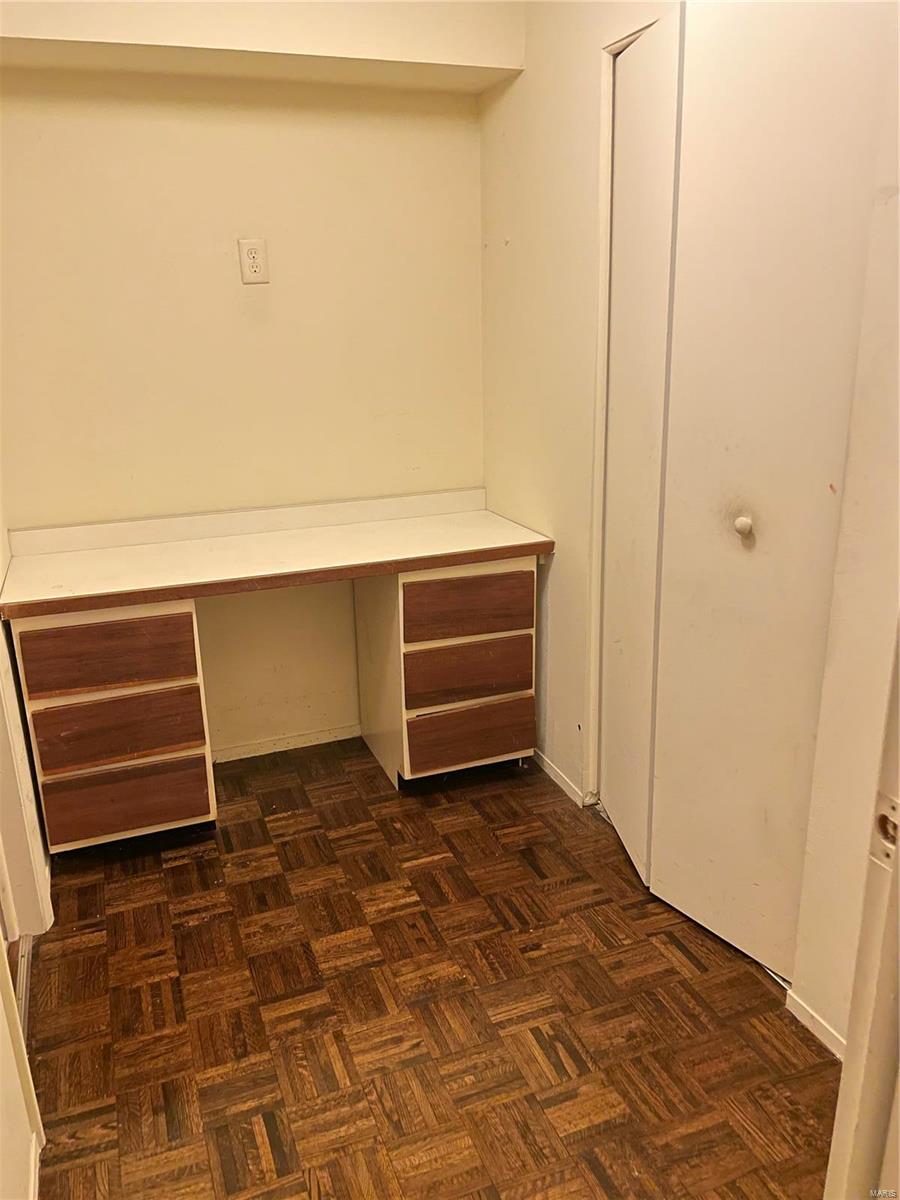 Hazelcrest III Condo - Residential